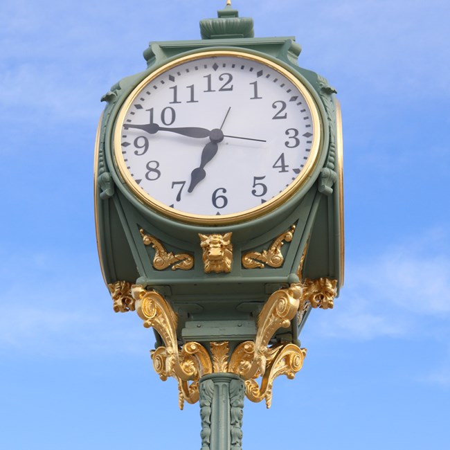 Old Fashioned Clock, adapted from nps.gov image with photo credit to Daphne Yun